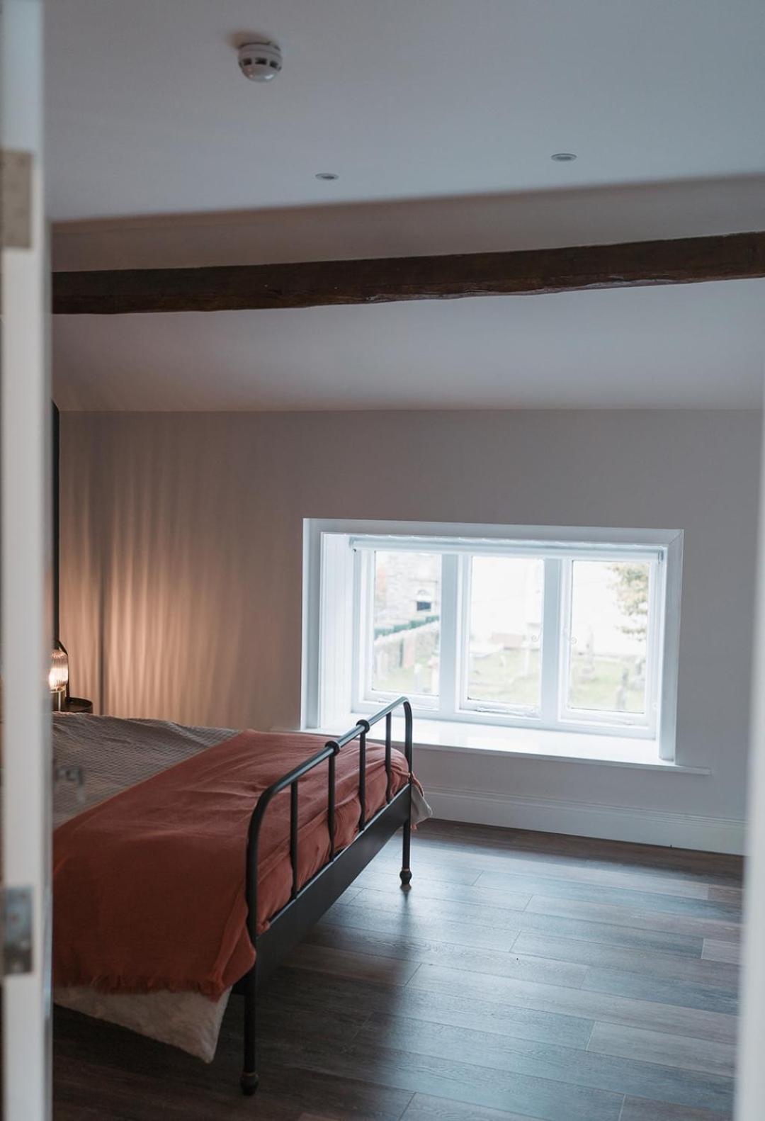 Apartment At 68 Saintfield Buitenkant foto